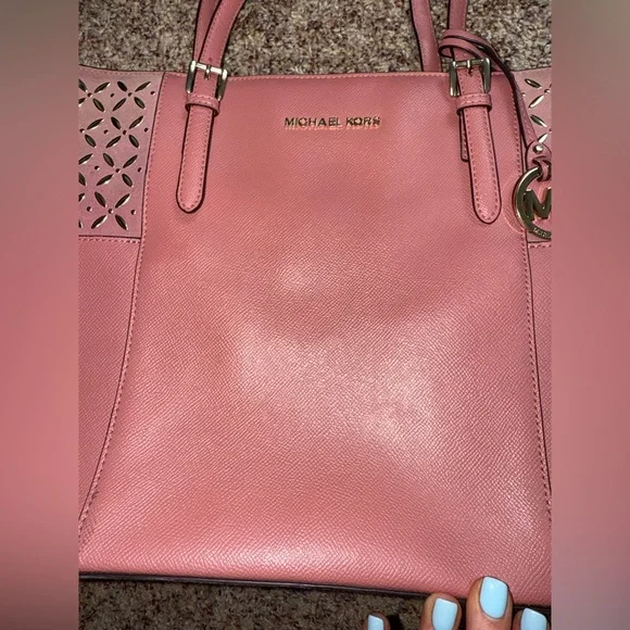 Pinkish colored Michael Kors Purse - Picture 5 of 16